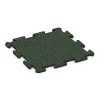 Dlaždica k bazénu von WARCO im Farbdesign Anglická tráva mit den Abmessungen 500 x 500 x 18 mm. Produktfoto von Artikel 0127 in der Aufsicht von schräg vorne.