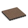 Bezpečnostná gumová dlaždica na detské ihrisko 4,5 cm - EN 1177 ≤ 135 cm von WARCO im Farbdesign Kôra a Basto mit den Abmessungen 500 x 500 x 45 mm. Produktfoto von Artikel 5547 in der Aufsicht von schräg vorne.