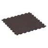 Športová podlaha Kompakt von WARCO im Farbdesign Ľahko červené posypané mit den Abmessungen 970 x 970 x 16 mm. Produktfoto von Artikel 1126 in der Aufsicht von schräg vorne.