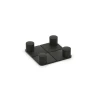 Plastový klip von WARCO im Farbdesign Matná čierna mit den Abmessungen 50 x 50 mm – 8 mm. Produktfoto von Artikel 6121 in der Aufsicht von schräg vorne.
