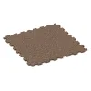 Športová podlaha Kompakt von WARCO im Farbdesign Kôra a Basto mit den Abmessungen 970 x 970 x 16 mm. Produktfoto von Artikel 1101 in der Aufsicht von schräg vorne.