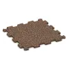 Športová podlaha Kompakt von WARCO im Farbdesign Kôra a Basto mit den Abmessungen 485 x 485 x 16 mm. Produktfoto von Artikel 0963 in der Aufsicht von schräg vorne.