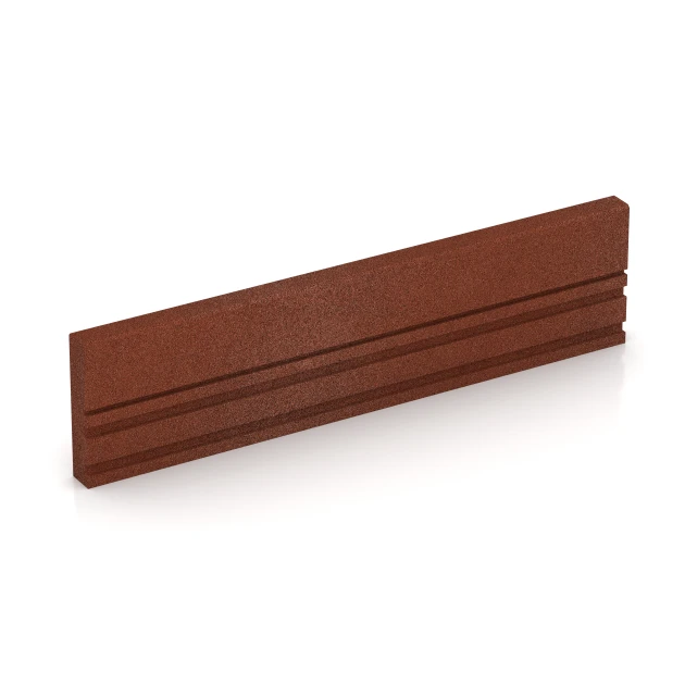 Flexibilný gumový obrubník von WARCO im Farbdesign Cihlová červená mit den Abmessungen 100 × 5 × 25 cm. Produktfoto von Artikel 3785 in der Aufsicht von schräg vorne.