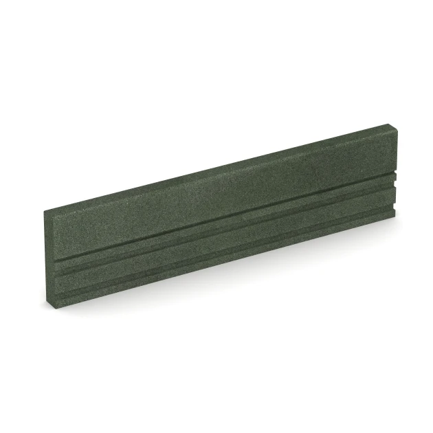 Flexibilný gumový obrubník von WARCO im Farbdesign Trávovo zelená mit den Abmessungen 100 × 5 × 25 cm. Produktfoto von Artikel 3786 in der Aufsicht von schräg vorne.