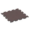 Fitness Performance Elite gumová podlaha do fitness von WARCO im Farbdesign Minerálna červená mit den Abmessungen 50 x 50 x 1,5 cm | 0,25 m². Produktfoto von Artikel 6153 in der Aufsicht von schräg vorne.