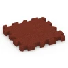 Puzzle dlažba na detské ihrisko von WARCO im Farbdesign Cihlová červená mit den Abmessungen 50 x 50 x 5 cm | 0,25 m². Produktfoto von Artikel 6306 in der Aufsicht von schräg vorne.