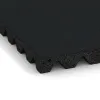 Detailaufnahme der Randausprägung von WARCO-Produkt 5535, Bezpečnostná gumová dlaždica na detské ihrisko 4,5 cm - EN 1177 ≤ 135 cm, Format 500 x 500 x 45 mm, Farbe Železno šedá.