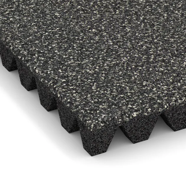 Detailaufnahme der Randausprägung von WARCO-Produkt 5359, Dopadová gumená podložka na ihrisko, Format 500 x 500 x 50 mm, Farbe Tmavý šedý granit.