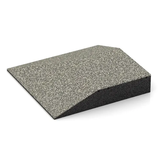 Detailaufnahme der Randausprägung von WARCO-Produkt 3830, Corner tile (two chamfered sides), Format 500 x 500 x 100 mm, Farbe Svetlý granit.