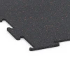 Detailaufnahme der Randausprägung von WARCO-Produkt 6450, Športová podlaha Kompakt, Format 100 × 100 × 0,8 cm, Farbe Ľahko červené posypané.