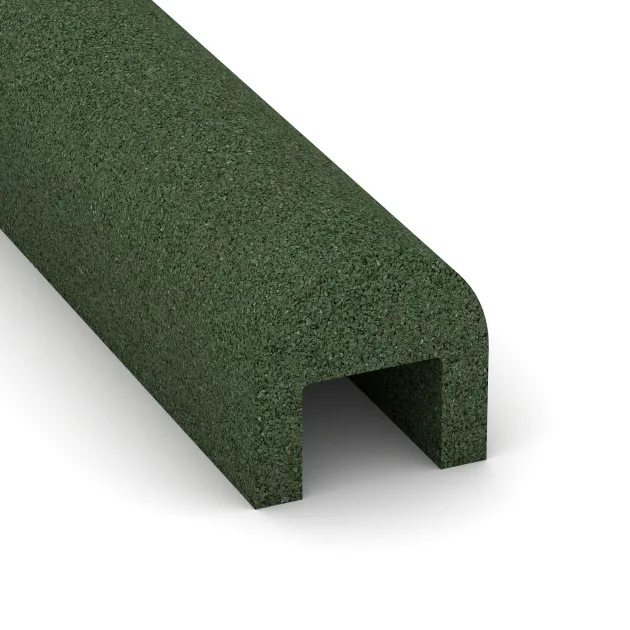 Detailaufnahme der Randausprägung von WARCO-Produkt 2582, Rubber Kerb Cap, Format 1000 x 100 x 100 x 50 mm, Farbe Trávová zelená.