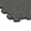 Detailaufnahme der Randausprägung von WARCO-Produkt 1096, Športová podlaha Kompakt, Format 970 x 970 x 16 mm, Farbe Tmavý šedý granit.