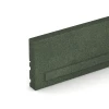 Detailaufnahme der Randausprägung von WARCO-Produkt 3786, Flexibilný gumový obrubník, Format 100 × 5 × 25 cm, Farbe Trávovo zelená.