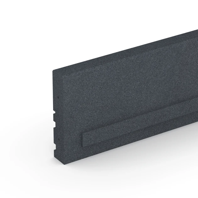 Detailaufnahme der Randausprägung von WARCO-Produkt 6213, Flexibilný gumový obrubník, Format 100 × 5 × 25 cm, Farbe Bridlicová sivá.
