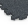 Detailaufnahme der Randausprägung von WARCO-Produkt 6993, Dlaždice na ihrisko, Format 50 x 50 x 3 cm | 0,25 m², Farbe Bridlicová sivá.