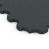 Detailaufnahme der Randausprägung von WARCO-Produkt 6322, Fitness Ochranná Podložka, Format 102,5 x 102,5 x 3 cm | 1,05 m², Farbe Antracit.