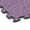 Detailaufnahme der Randausprägung von WARCO-Produkt 6765, Gumová dlažba okolo bazéna, Format 44,6 x 44,6 x 1,8 cm, Farbe Levanduľa.
