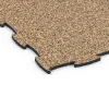 Detailaufnahme der Randausprägung von WARCO-Produkt 6808, Podlaha pre psie sporty, Format 97,1 x 97,1 × 1,8 cm, Farbe Terakota.