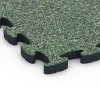 Detailaufnahme der Randausprägung von WARCO-Produkt 6879, Fitnes podlaha Max, Format 44,6 x 44,6 × 2,8 cm, Farbe Anglický trávnik.