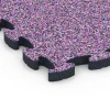 Detailaufnahme der Randausprägung von WARCO-Produkt 6882, Fitnes podlaha Max, Format 44,6 x 44,6 × 2,8 cm, Farbe Levanduľa.