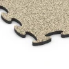 Detailaufnahme der Randausprägung von WARCO-Produkt 6892, Fitnes podlaha Max, Format 98 x 98 x 2,8 cm, Farbe Travertín.