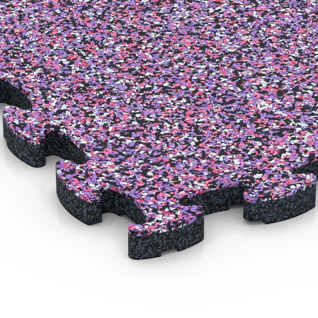 Detailaufnahme der Randausprägung von WARCO-Produkt 6819, Gumové dlaždičky na balkón, Format 28,9 x 28,9 x 1,8 cm, Farbe Levanduľa.