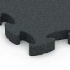 Detailaufnahme der Randausprägung von WARCO-Produkt 6967, Fitness Premium podlaha Plus, Format 45,9 x 45,9 x 2,8 cm, Farbe Antracit.