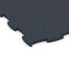 Detailaufnahme der Randausprägung von WARCO-Produkt 6962, Fitness Premium športová podlaha, Format 99 x 99 x 1,8 cm, Farbe Antracit.