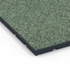 Detailaufnahme der Randausprägung von WARCO-Produkt 7134, Športová podlaha pre vonkajšie fitness, Format 60 x 60 x 3 cm | 0,36 m², Farbe Anglický trávnik.