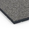 Detailaufnahme der Randausprägung von WARCO-Produkt 7141, Športová podlaha pre vonkajšie fitness, Format 60 x 60 x 4 cm | 0,36 m², Farbe Tmavosivá žula.