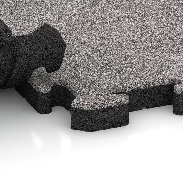 Großaufnahme vom Verbindungssystem von WARCO-Boden 5942 - Exteriérová eventová dlaždica im Farbdesign Šedý melange. Abmessungen 500 x 500 x 40 mm.