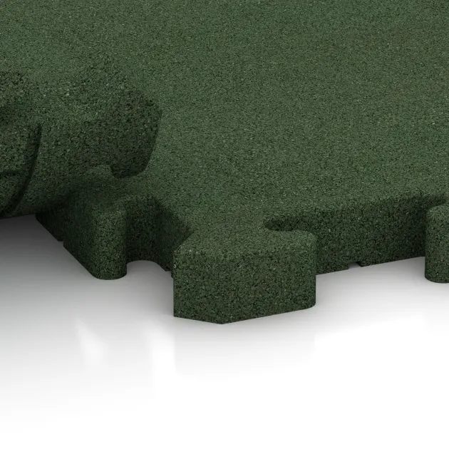 Großaufnahme vom Verbindungssystem von WARCO-Boden 5882 - Exteriérová eventová dlaždica im Farbdesign Trávová zelená. Abmessungen 500 x 500 x 40 mm.