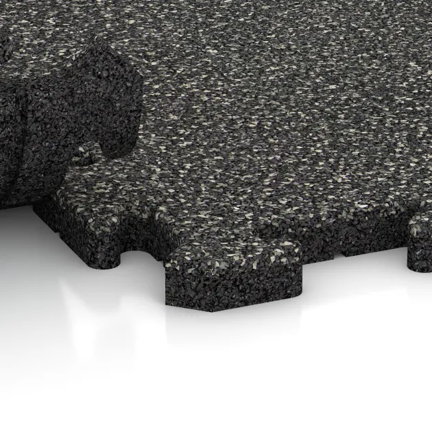 Großaufnahme vom Verbindungssystem von WARCO-Boden 5833 - Exteriérová eventová dlaždica im Farbdesign Tmavý šedý granit. Abmessungen 500 x 500 x 30 mm.
