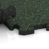 Großaufnahme vom Verbindungssystem von WARCO-Boden 2700 - Športová podlahová krytina pre psy HD im Farbdesign Anglická tráva. Abmessungen 500 x 500 x 30 mm.