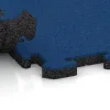 Großaufnahme vom Verbindungssystem von WARCO-Boden 5810 - Fitness Ochranná Podložka im Farbdesign Chagall modrá. Abmessungen 1000 x 1000 x 30 mm.