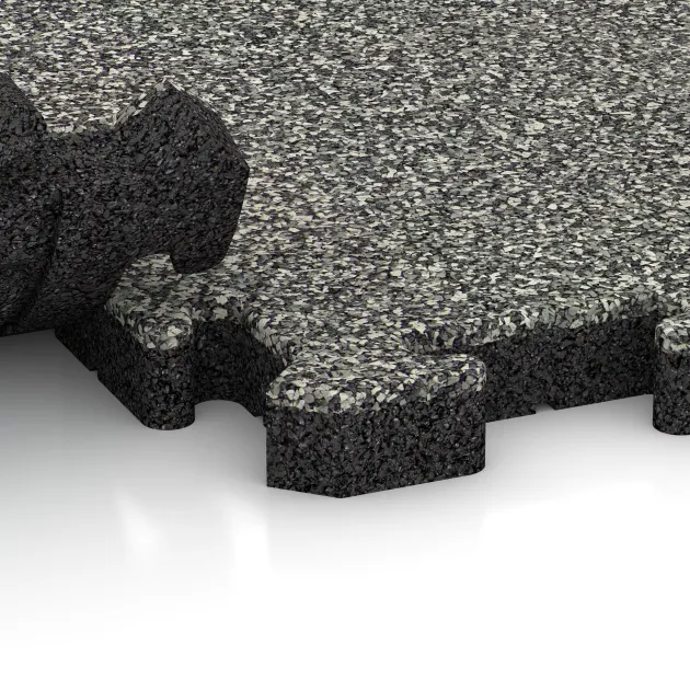 Großaufnahme vom Verbindungssystem von WARCO-Boden 5128 - Okrajová doska HD im Farbdesign Šedý granit. Abmessungen 1000 x 485 x 40 mm.