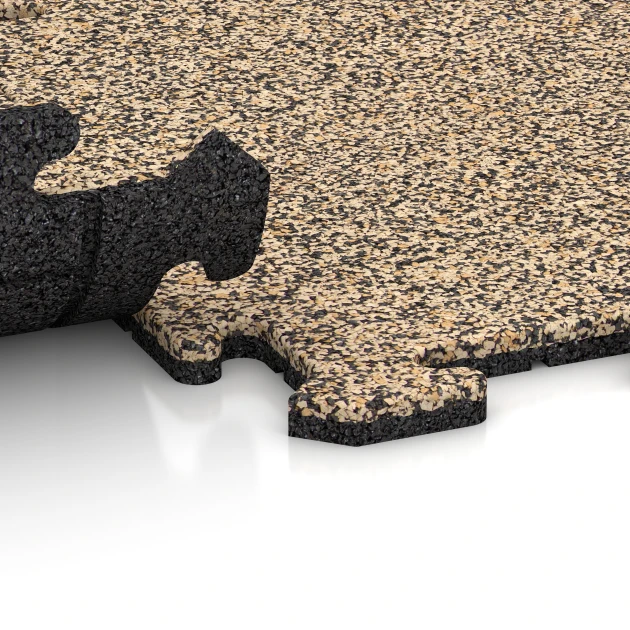 Großaufnahme vom Verbindungssystem von WARCO-Boden 0040 - Vonkajšia dlažba im Farbdesign Travertín. Abmessungen 50 x 50 x 1,8 cm | 0,25 m².