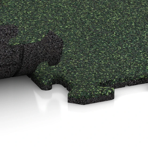 Großaufnahme vom Verbindungssystem von WARCO-Boden 0289 - Gumová krytina na schody im Farbdesign Anglický trávnik. Abmessungen 100 x 100 x 1,8 cm | 1,00 m².