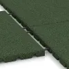 Großaufnahme vom Verbindungssystem von WARCO-Boden 0570 - Ochranná stenová doska im Farbdesign Trávová zelená. Abmessungen 500 x 500 x 30 mm.