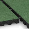 Großaufnahme vom Verbindungssystem von WARCO-Boden 5570 - Bezpečnostná gumová dlaždica na detské ihrisko 5 cm - EN 1177 ≤ 145 cm im Farbdesign Bledozelená. Abmessungen 500 x 500 x 50 mm.