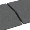 Großaufnahme vom Verbindungssystem von WARCO-Boden 0502 - Corner tile (two chamfered sides) im Farbdesign Šedý bridlica. Abmessungen 500 x 500 x 100 mm.