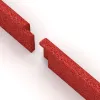 Großaufnahme vom Verbindungssystem von WARCO-Boden 4286 - Soklová lišta im Farbdesign Červená Ruža. Abmessungen 750 x 80 x 20 mm.
