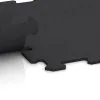 Großaufnahme vom Verbindungssystem von WARCO-Boden 0911 - Schodová dlaždica im Farbdesign Matný antracit. Abmessungen 485 x 485 x 8 mm.