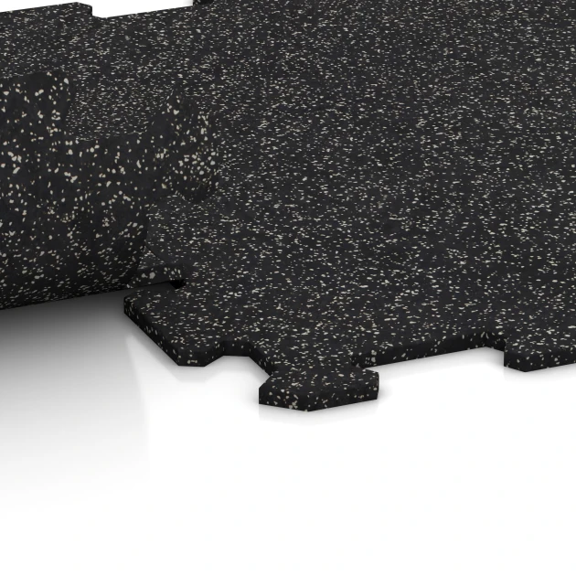 Großaufnahme vom Verbindungssystem von WARCO-Boden 0920 - Športová podlaha Kompakt im Farbdesign Lehko sivá posypaná. Abmessungen 485 x 485 x 8 mm | 0,235 m².