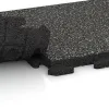 Großaufnahme vom Verbindungssystem von WARCO-Boden 1339 - Dlaždica okolo bazéna Classic im Farbdesign Tmavý šedý granit. Abmessungen 500 x 500 x 40 mm.