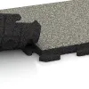 Großaufnahme vom Verbindungssystem von WARCO-Boden 1290 - Terasa dlaždica Classic im Farbdesign Svetlý granit. Abmessungen 500 x 500 x 40 mm.