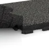 Großaufnahme vom Verbindungssystem von WARCO-Boden 1458 - Fitness gumové dlaždice Classic im Farbdesign Tmavý šedý granit. Abmessungen 500 x 500 x 50 mm.
