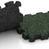 Großaufnahme vom Verbindungssystem von WARCO-Boden 4418 - Bezšpárová športová plocha im Farbdesign Anglická tráva. Abmessungen 306 x 306 x 30 mm.