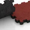 Großaufnahme vom Verbindungssystem von WARCO-Boden 5236 - Dlaždica k bazénu bez škár im Farbdesign Korálová červená. Abmessungen 306 x 306 x 30 mm.