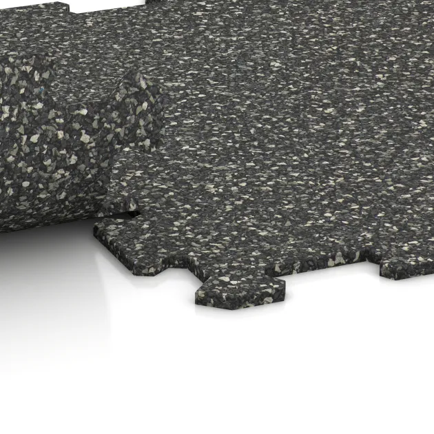Großaufnahme vom Verbindungssystem von WARCO-Boden 0882 - Športová podlaha Kompakt im Farbdesign Tmavý šedý granit. Abmessungen 485 x 485 x 8 mm.